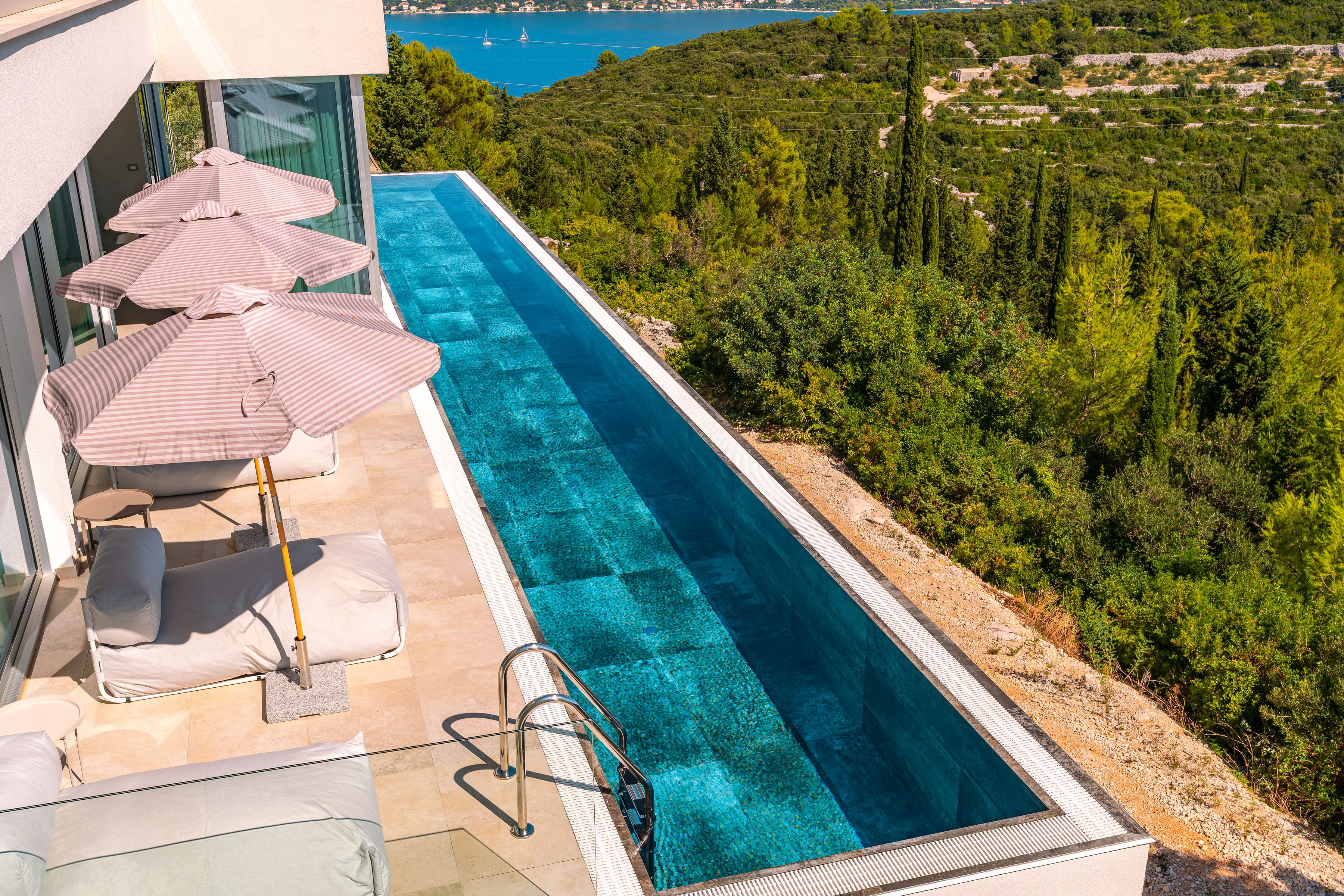 Villa Belmare 2 with infinty heated pool on the island of Korcula