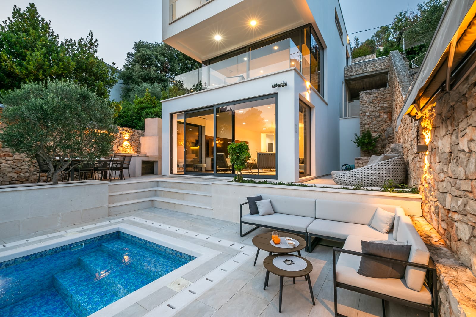 Beachfront villa Grain of salt in Vela Luka with swimming pool