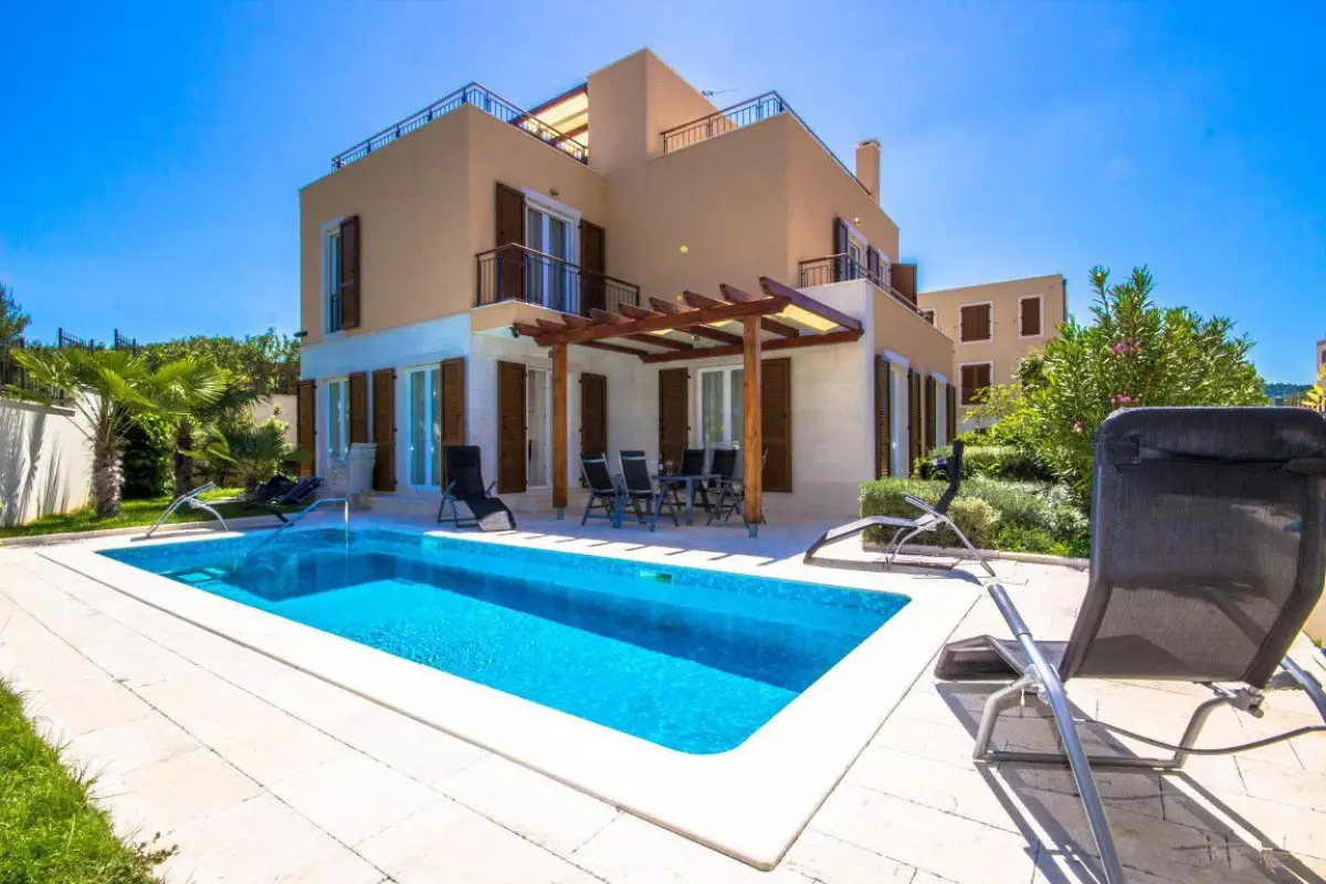 Modern Sea View Villa With Swimming Pool Near The Beach Splitska