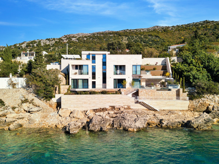 Beachfront villa Dubrovnik with heated pool - Villa Delight