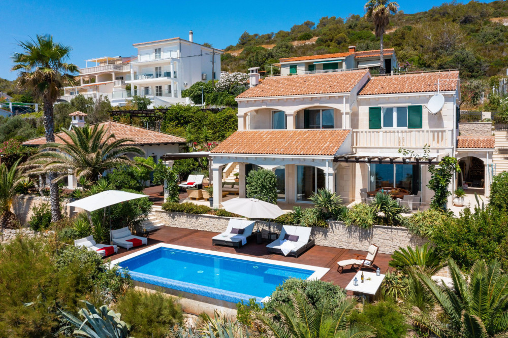 Villa Sea Breeze Luxury Seafront Villa Vis Island