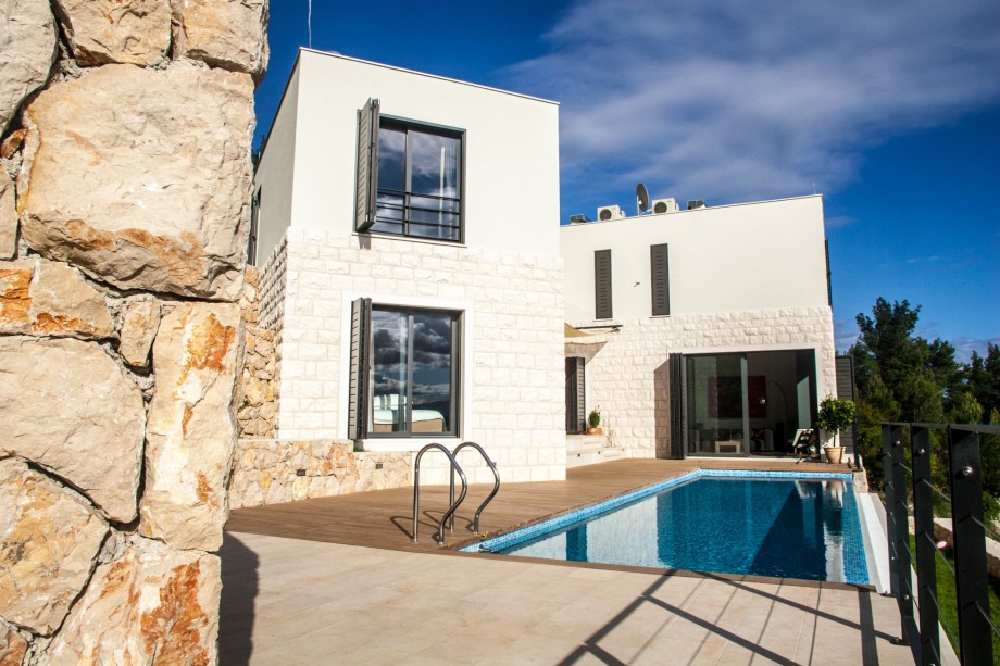Villa Infinity Mimice – Luxury villa with infinity pool, Omis