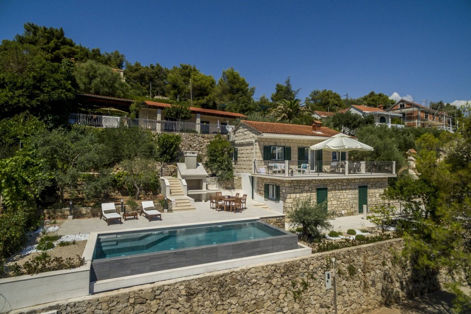 Villa Platinum Sumartin