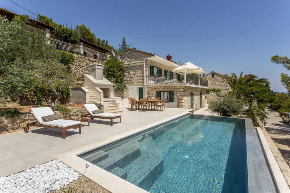 Villa Platinum Sumartin