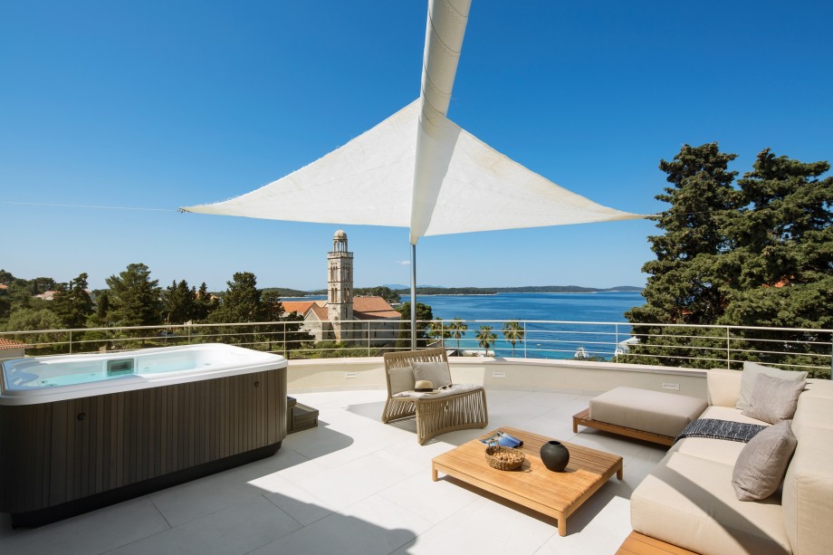 Villa Dorothea Hvar with Jacuzzi and a heated pool