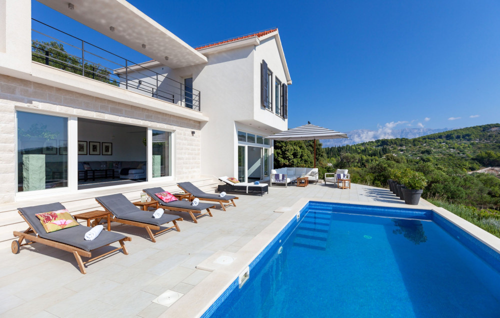 Villa Blue Magic