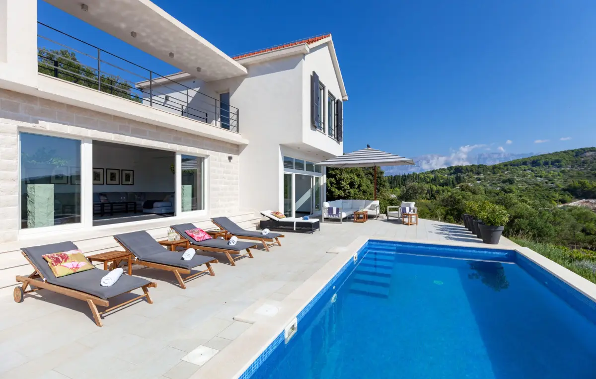 Villa Blue Magic