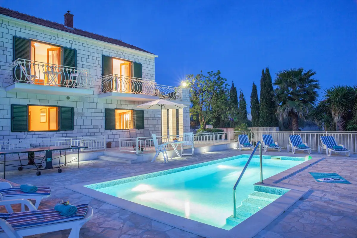 Villa Rose Sumartin