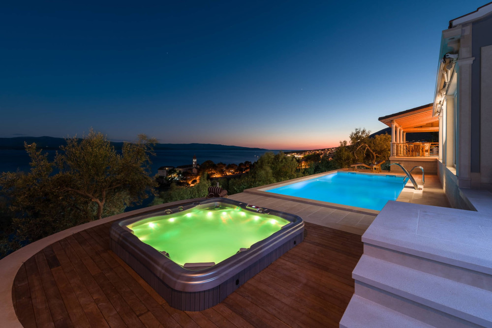 Luxury villa Bol View with Jacuzzi and swimming pool on the island of Brac