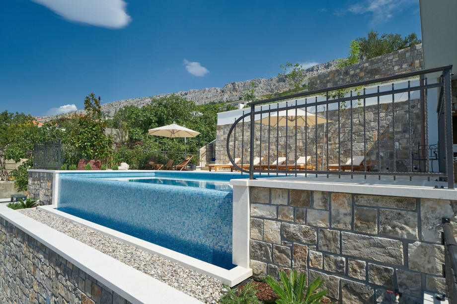 Villa Jesenice Stone