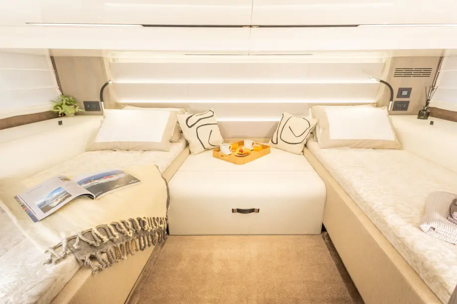 Luxury tender Cranchi A46 bedroom