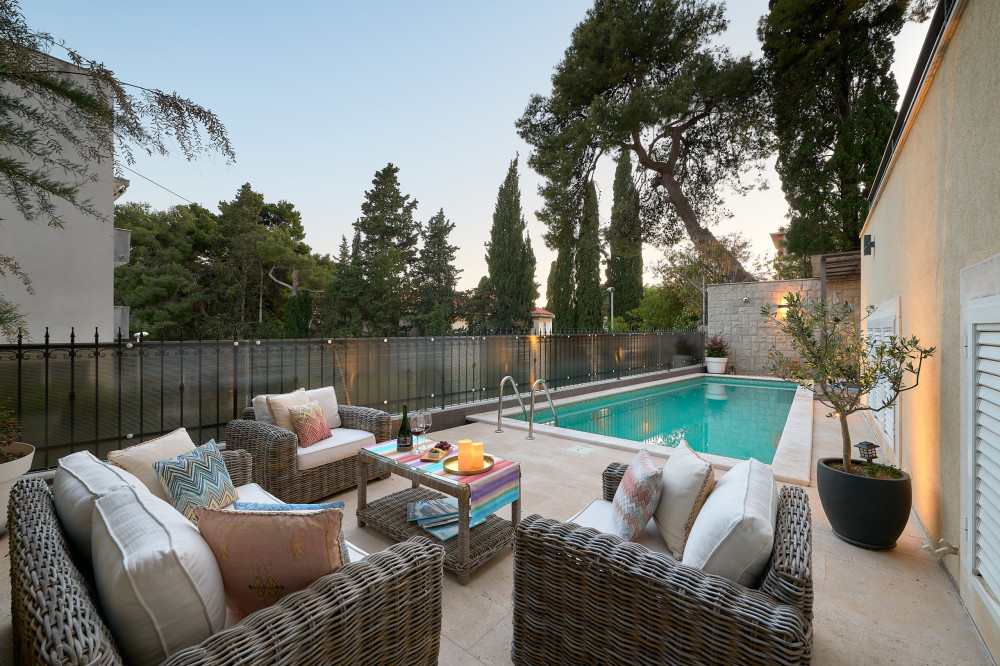 Villa Split Heaven with swimming pool near the beach