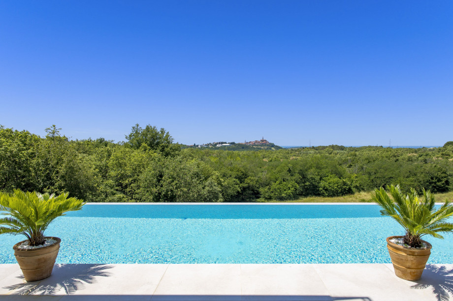 Luxury villa Resort Istria with pool overlooking Motovun