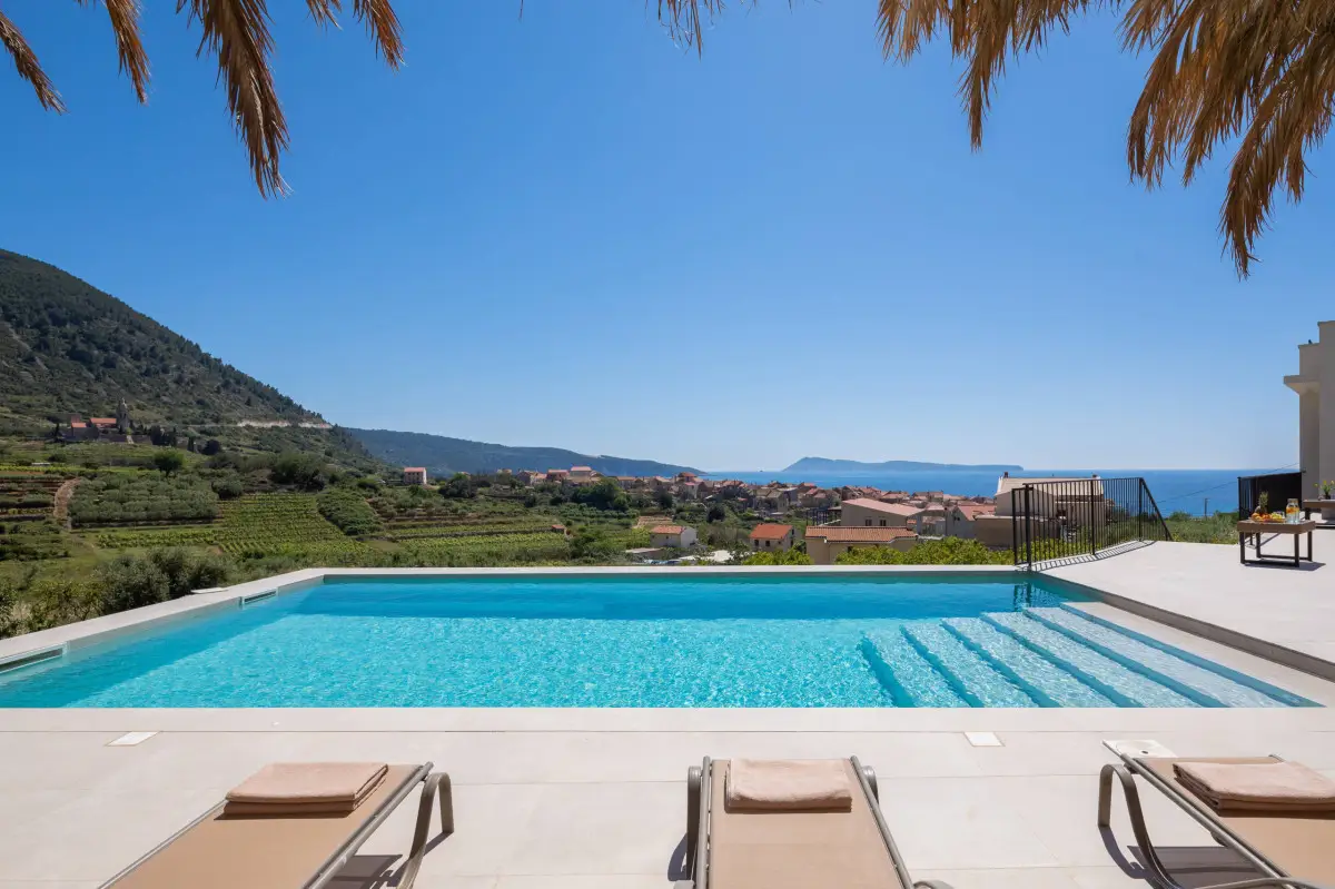 Vis villa - Villa La Vida with swimming pool and sea views