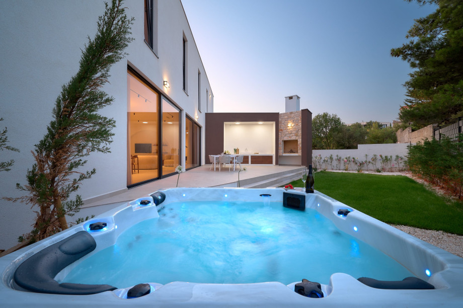 Luxury villa Primosten Superior with pool and a Jacuzzi