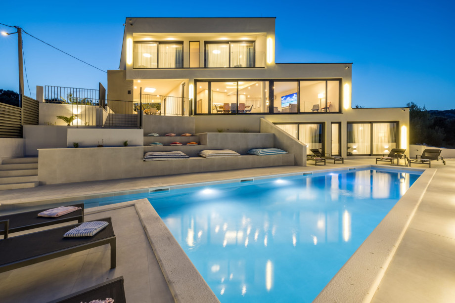 Luxury villa with pool in Trogir area