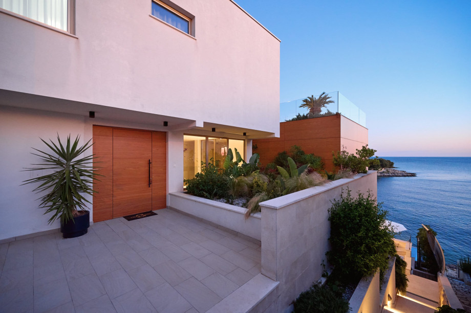 Entrance to the beachfront villa in Primosten with infinity pool